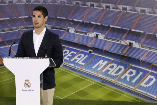 英媒：热刺有意罗德里戈和伊尔迪兹，范德芬是皇马引援目标（英媒：热刺追罗德里戈与伊尔迪兹，皇马将范德芬列为引援目标）