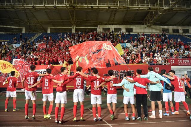 基恩：奥莱利和拉什福德配合默契，斯凯利在英格兰队位置堪忧（基恩：奥莱利与拉什福德默契十足，斯凯利在英格兰队前景不乐观）