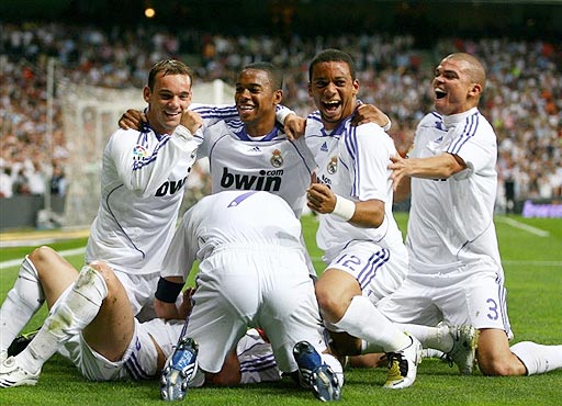 战巴萨贡献2球1助，布鲁日前锋福布斯当选欧冠全场最佳球员