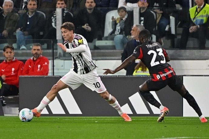 巴萨瞄准德国铁卫！弗里克亲信施洛特贝克或成新援