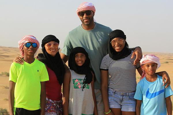 球星抢断后三步上篮太快了