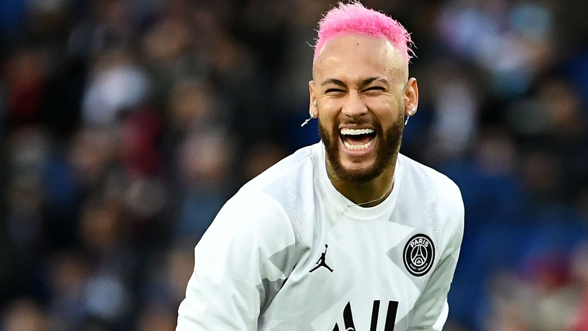 塔拉维亚门将：姆巴佩会超越C罗纪录，会把比赛手套好好保存（塔拉维亚门将：看好姆巴佩刷新C罗纪录，这副比赛手套我会妥善珍藏）