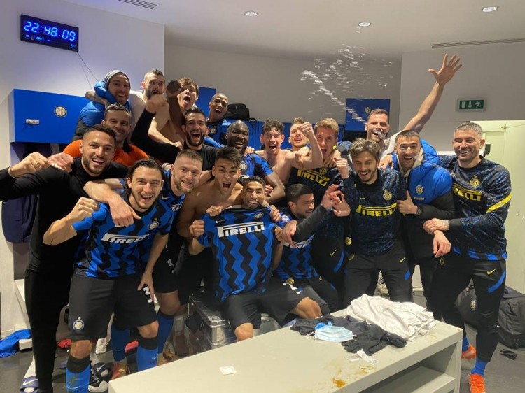 巴塞罗那迎战特内里费：女子足球联赛的巅峰对决