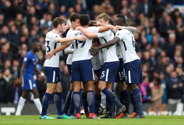 C罗：我和乔治娜计划世界杯后再举行婚礼，带着奖杯去庆祝（C罗称与乔治娜计划把婚礼安排在世界杯之后，盼捧杯同庆）